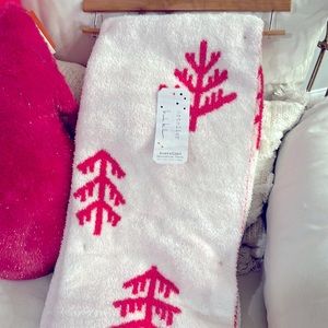 NWT Nicole Miller Pink Christmas Tree Blanket Viral TikTok Christmas